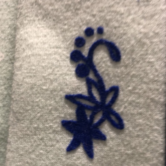 Women’s Short Sleeve Bathrobe(Missing belt) - Picture 2 of 6